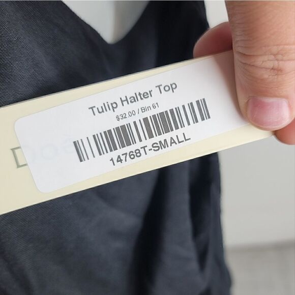 NWT DOE & RAE Tulip Halter Top - Picture 8 of 12